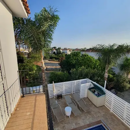 Sea View With Private Pool 빌라