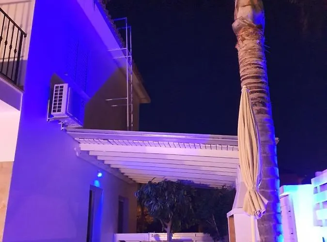 Sea View With Private Pool Βίλα *