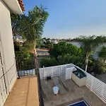 Sea View With Private Pool Vila